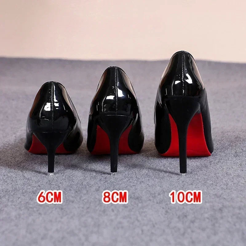 Lady Scarlet Pumps