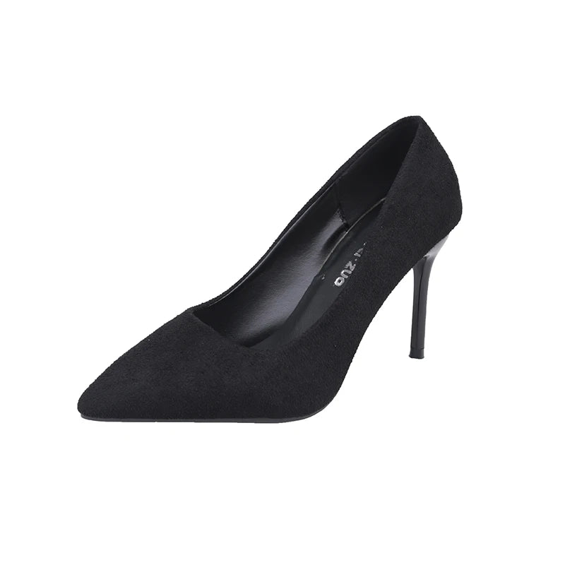 Noir Grace Pumps